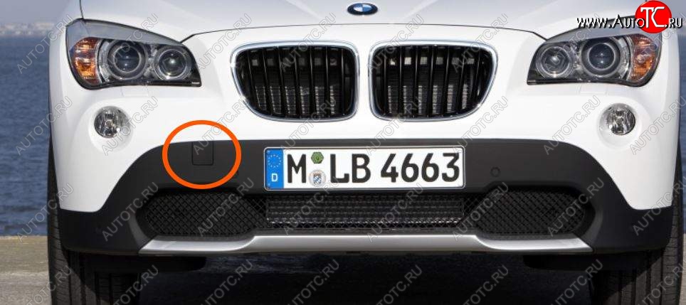 569 р. Заглушка в передний бампер SAT (под крюк, дорестайлинг)  BMW X1  E84 (2009-2015) (Неокрашенная)  с доставкой в г. Санкт‑Петербург