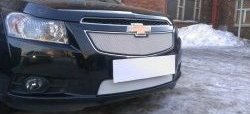 1 559 р. Нижняя сетка на бампер Russtal (хром)  Chevrolet Cruze ( J300,  J305) (2009-2015) седан дорестайлинг, хэтчбек дорестайлинг, седан рестайлинг, хэтчбек рестайлинг  с доставкой в г. Санкт‑Петербург. Увеличить фотографию 2