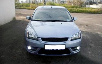 569 р. Реснички на фары KURAJ (узкие)  Ford Focus  2 (2004-2008)  седан дорестайлинг, универсал дорестайлинг, хэтчбэк 3 дв. дорестайлинг, хэтчбэк 5 дв. дорестайлинг (Неокрашенные)  с доставкой в г. Санкт‑Петербург. Увеличить фотографию 1