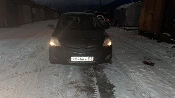 6 349 р. Передний бампер SAT Toyota Belta/Yaris XP90 седан (2005-2012) (Неокрашенный)  с доставкой в г. Санкт‑Петербург. Увеличить фотографию 2