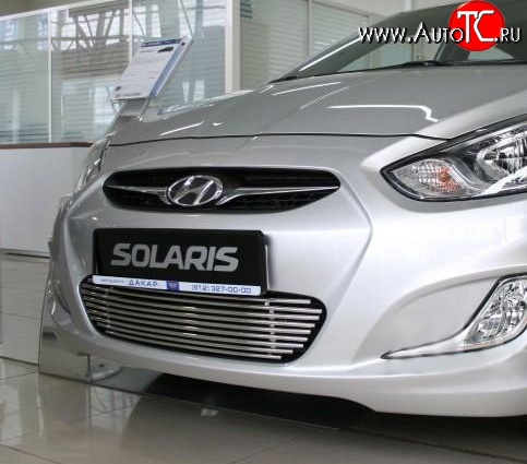 5 499 р. Декоративная вставка воздухозаборника Berkut Hyundai Solaris RBr седан рестайлинг (2014-2017)  с доставкой в г. Санкт‑Петербург