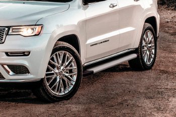 14 999 р. Пороги алюминиевые Slitkoff  Jeep Grand Cherokee  WK2 (2013-2018) 1-ый рестайлинг (Optima Silver)  с доставкой в г. Санкт‑Петербург. Увеличить фотографию 1