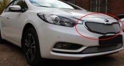 1 539 р. Сетка в решетку радиатора Russtal  KIA Cerato  3 YD (2013-2016) дорестайлинг седан (хром)  с доставкой в г. Санкт‑Петербург. Увеличить фотографию 1