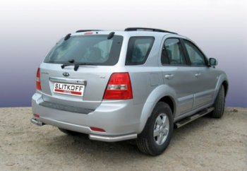 4 399 р. Защита заднего бампера Slitkoff (Ø 57 мм, уголки)  KIA Sorento  BL (2002-2006) дорестайлинг (Сталь с полимерным покрытием. Цвет: серебристый)  с доставкой в г. Санкт‑Петербург. Увеличить фотографию 1