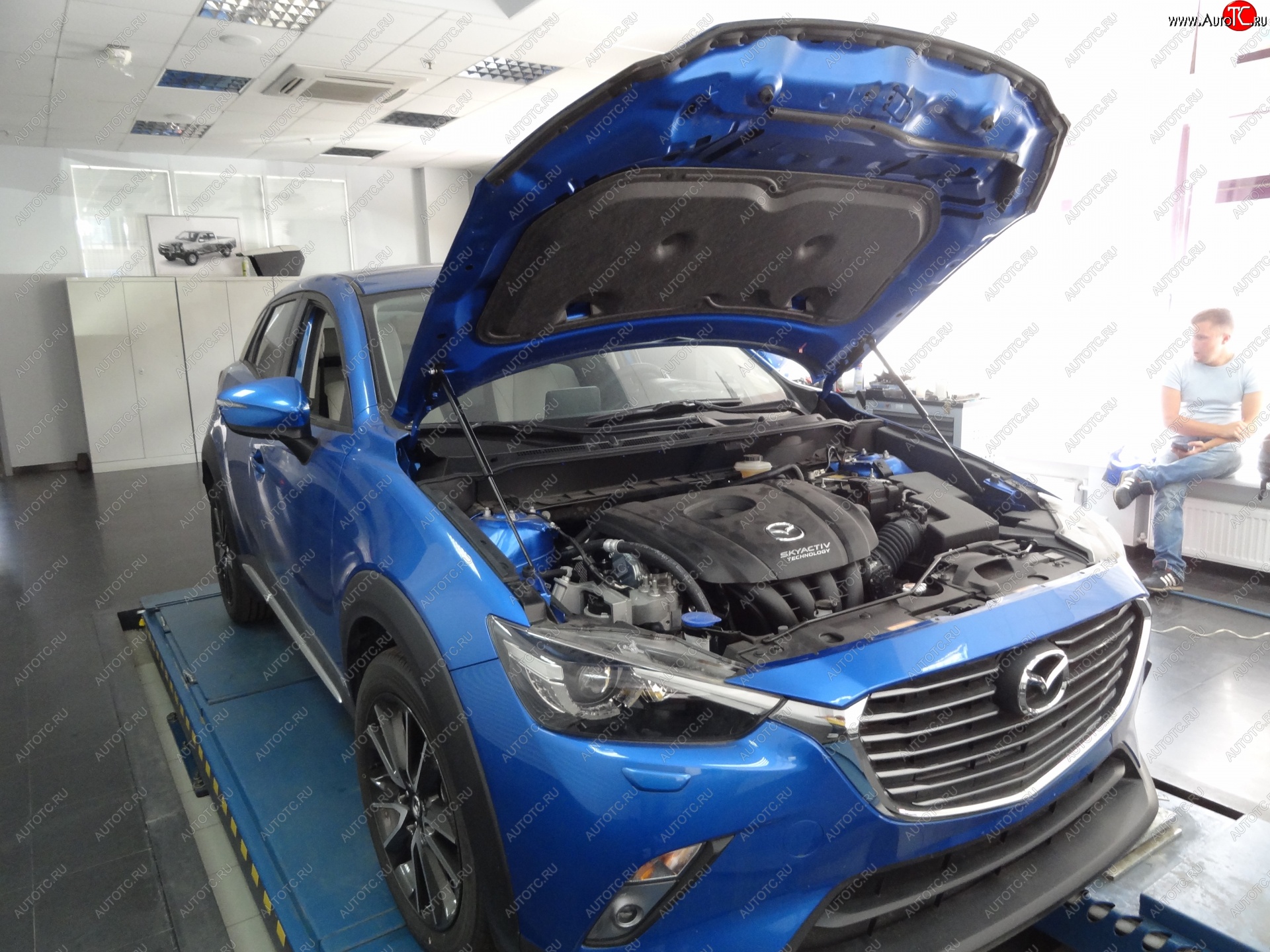 2 399 р. Упоры капота Russtal Mazda CX-3 DK дорестайлинг (2014-2018)  с доставкой в г. Санкт‑Петербург