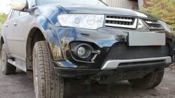 1 469 р. Защитная сетка на бампер (рестайлинг) Russtal (черная) Mitsubishi L200 5 KK,KL дорестайлинг (2015-2019)  с доставкой в г. Санкт‑Петербург. Увеличить фотографию 1