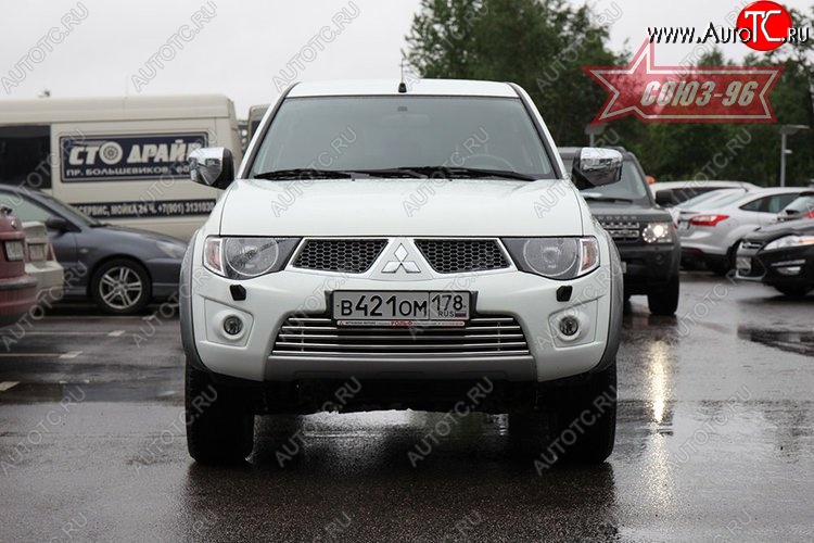 5 489 р. Декоративный элемент воздухозаборника Souz-96 (d16) Mitsubishi L200 5 KK,KL дорестайлинг (2015-2019)  с доставкой в г. Санкт‑Петербург