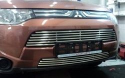 3 899 р. Нижняя декоративная вставка воздухозаборника Berkut Mitsubishi Outlander GF дорестайлинг (2012-2014)  с доставкой в г. Санкт‑Петербург. Увеличить фотографию 1