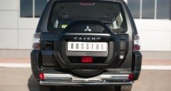 20 849 р. Защита заднего бампера (Ø63 и 42 мм, нержавейка) Russtal Mitsubishi Pajero 4 V90 2-ой рестайлинг (2014-2020)  с доставкой в г. Санкт‑Петербург. Увеличить фотографию 1