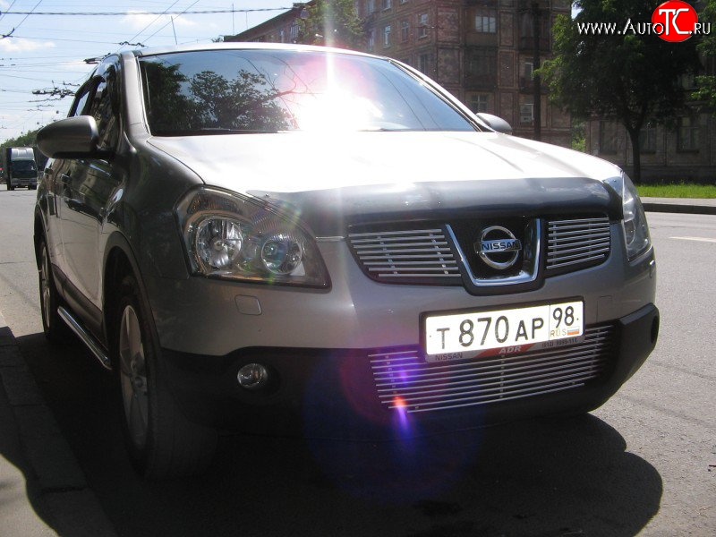 4 399 р. Декоративная вставка решетки радиатора Berkut Nissan Qashqai 1 дорестайлинг (2007-2010)  с доставкой в г. Санкт‑Петербург