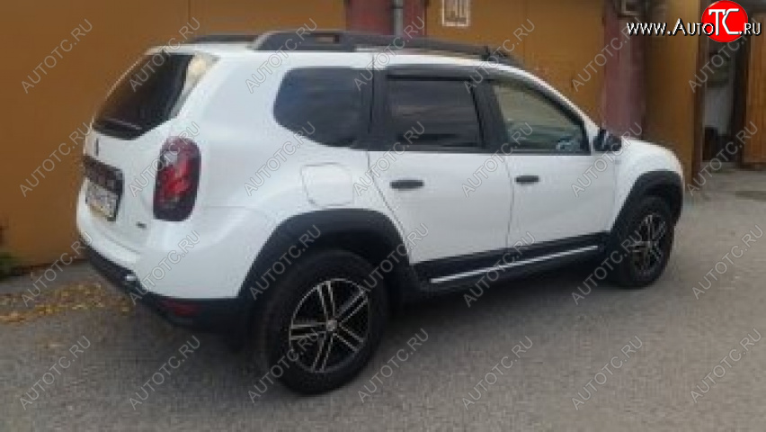 3 999 р. Накладки на двери Petroil Tuning Renault Duster HS дорестайлинг (2010-2015) (Тисненый пластик)  с доставкой в г. Санкт‑Петербург