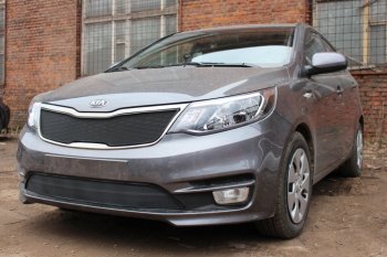 3 199 р. Защитная сетка в бампер (низ, ячейка 3х7 мм) Alfeco Стандарт  KIA Rio  3 QB (2015-2017) (Чёрная)  с доставкой в г. Санкт‑Петербург. Увеличить фотографию 3