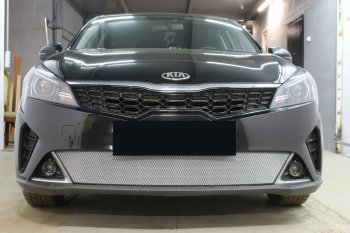 3 579 р. Защитная сетка в бампер (низ, ячейка 3х7 мм) Alfeco Стандарт KIA Rio X рестайлинг (2020-2024) (Хром)  с доставкой в г. Санкт‑Петербург. Увеличить фотографию 1