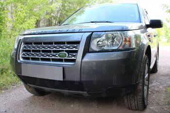 3 199 р. Защитная сетка в бампер (низ, ячейка 3х7 мм) Alfeco Стандарт Land Rover Freelander L359 дорестайлинг (2006-2010) (Чёрная)  с доставкой в г. Санкт‑Петербург. Увеличить фотографию 3