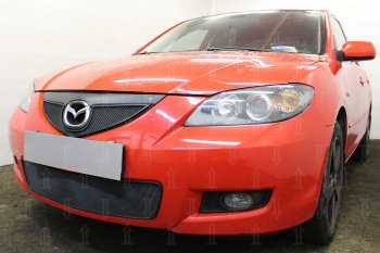 3 099 р. Защитная сетка в бампер (верх, ячейка 3х7 мм) Alfeco Стандарт  Mazda 3/Axela  BK (2006-2009) рестайлинг седан (Чёрная)  с доставкой в г. Санкт‑Петербург. Увеличить фотографию 2