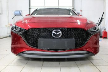 3 199 р. Защитная сетка в бампер (низ, ячейка 3х7 мм) Alfeco Стандарт  Mazda 3/Axela  BP (2019-2024) (Хром)  с доставкой в г. Санкт‑Петербург. Увеличить фотографию 1