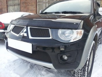 3 099 р. Защитная сетка в бампер (низ, ячейка 3х7 мм) Alfeco Стандарт Mitsubishi Pajero Sport PB дорестайлинг (2008-2013) (Чёрная)  с доставкой в г. Санкт‑Петербург. Увеличить фотографию 2