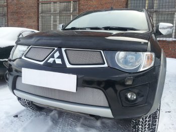 3 279 р. Защитная сетка в бампер (низ, ячейка 3х7 мм) Alfeco Стандарт Mitsubishi Pajero Sport PB дорестайлинг (2008-2013) (Хром)  с доставкой в г. Санкт‑Петербург. Увеличить фотографию 2