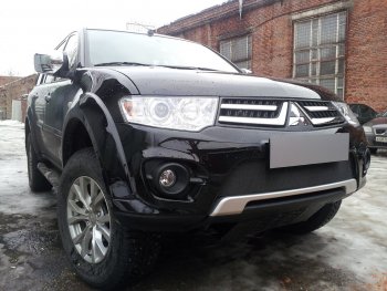 3 399 р. Защитная сетка в бампер (низ, ячейка 3х7 мм) Alfeco Стандарт Mitsubishi L200 4  рестайлинг (2013-2016) (Чёрная)  с доставкой в г. Санкт‑Петербург. Увеличить фотографию 2