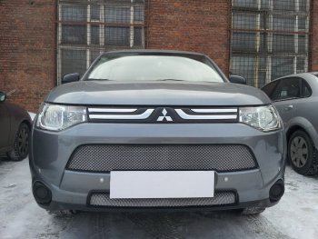 6 499 р. Защитная сетка в бампер (2 части, ячейка 3х7 мм) Alfeco Стандарт  Mitsubishi Outlander  GF (2012-2014) (Хром)  с доставкой в г. Санкт‑Петербург. Увеличить фотографию 1