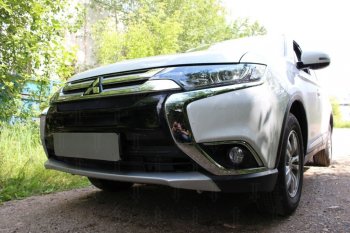 6 999 р. Защитная сетка в бампер (4 части, ячейка 3х7 мм) Alfeco Стандарт  Mitsubishi Outlander  GF (2015-2018) (Чёрная)  с доставкой в г. Санкт‑Петербург. Увеличить фотографию 2