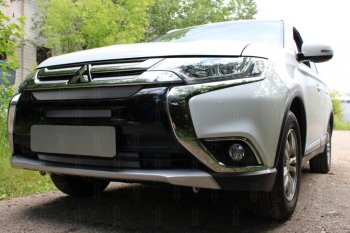 7 249 р. Защитная сетка в бампер (4 части, ячейка 3х7 мм) Alfeco Стандарт Mitsubishi Outlander GF 2-ой рестайлинг (2015-2018) (Хром)  с доставкой в г. Санкт‑Петербург. Увеличить фотографию 2