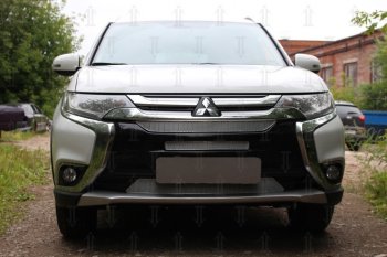 8 999 р. Защитная сетка в бампер (3 части, ячейка 4х10 мм) Alfeco Премиум Mitsubishi Outlander GF 2-ой рестайлинг (2015-2018) (Хром)  с доставкой в г. Санкт‑Петербург. Увеличить фотографию 1