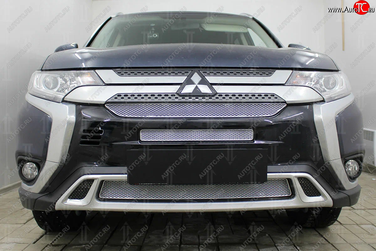 9 749 р. Защитная сетка в бампер (3 части, ячейка 4х10 мм) Alfeco Премиум Mitsubishi Outlander GF 3-ий рестайлинг (2018-2022) (Хром)  с доставкой в г. Санкт‑Петербург