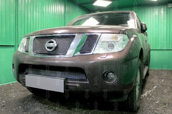 4 799 р. Защитная сетка в бампер (низ, ячейка 4х10 мм) Стрелка11 Премиум Nissan Pathfinder R51 рестайлинг (2009-2014) (Чёрная)  с доставкой в г. Санкт‑Петербург. Увеличить фотографию 2