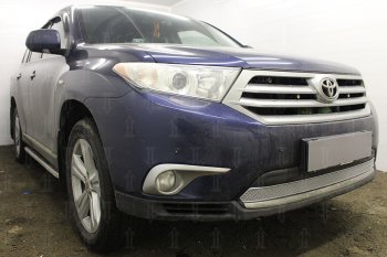 4 749 р. Защитная сетка в бампер (низ, ячейка 4х10 мм) Стрелка11 Премиум Toyota Highlander XU40 рестайлинг (2010-2013) (Хром)  с доставкой в г. Санкт‑Петербург. Увеличить фотографию 2