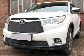 3 999 р. Защитная сетка в бампер (низ, ячейка 4х10 мм) Стрелка11 Премиум Toyota Highlander XU50 дорестайлинг (2013-2017) (Чёрная)  с доставкой в г. Санкт‑Петербург. Увеличить фотографию 2