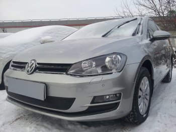 4 199 р. Защитная сетка в бампер (низ, ячейка 4х10 мм) Стрелка11 Премиум  Volkswagen Golf  7 (2012-2020) дорестайлинг, хэтчбэк 5 дв., рестайлинг универсал, рестайлинг, хэтчбэк 5 дв. (Чёрная)  с доставкой в г. Санкт‑Петербург. Увеличить фотографию 3