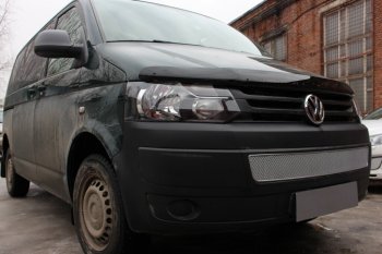 4 299 р. Защитная сетка в бампер (низ, ячейка 4х10 мм) Стрелка11 Премиум Volkswagen Caravelle T5 рестайлинг (2009-2015) (Хром)  с доставкой в г. Санкт‑Петербург. Увеличить фотографию 2