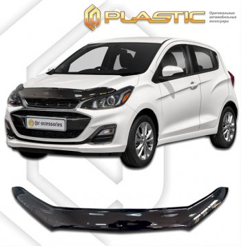 1 759 р. Дефлектор капота CA-Plastic  Chevrolet Spark  M300 (2016-2022) 1-ый рестайлинг, 2-ой рестайлинг (classic черный, без надписи)  с доставкой в г. Санкт‑Петербург. Увеличить фотографию 1