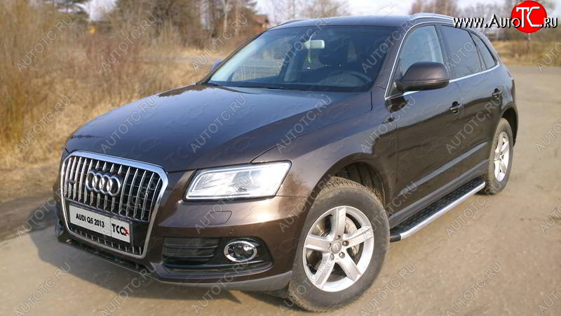 20 599 р. Алюминиевые порожки для ног с пластиковой накладкой TCC Tюнинг  Audi Q5  8R (2008-2017) дорестайлинг, рестайлинг (серый)  с доставкой в г. Санкт‑Петербург