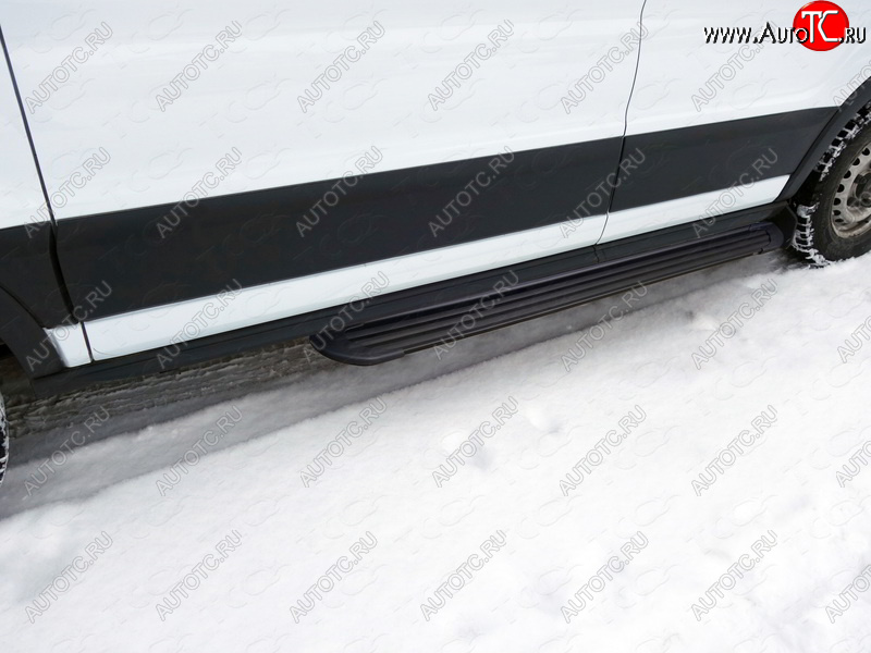 10 649 р. Порог правый алюминиевый Slim Line Black, ТСС Тюнинг  Ford Transit Connect (2013-2018) (Slim Line Black )  с доставкой в г. Санкт‑Петербург