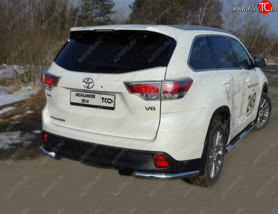 19 549 р. Защита заднего бампера (уголки, d60,3 мм) TCC  Toyota Highlander  XU50 (2013-2017) дорестайлинг  с доставкой в г. Санкт‑Петербург