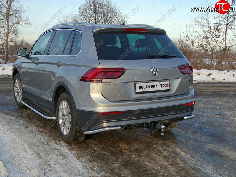 13 399 р. Защита заднего бампера (уголки, d42,4 мм) TCC  Volkswagen Tiguan  Mk2 (2016-2020) дорестайлинг  с доставкой в г. Санкт‑Петербург