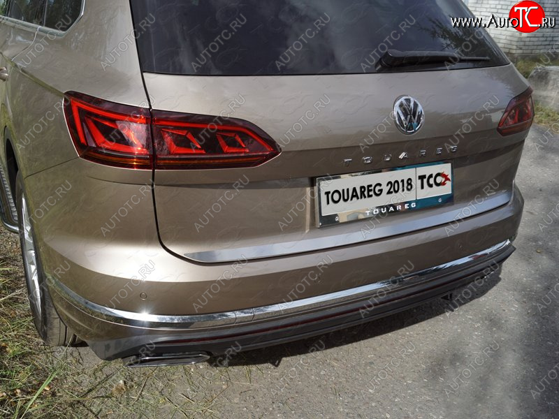 3 099 р. Накладка на заднюю дверь, ТСС Тюнинг  Volkswagen Touareg  CR (2018-2024) (Лист шлифованный)  с доставкой в г. Санкт‑Петербург