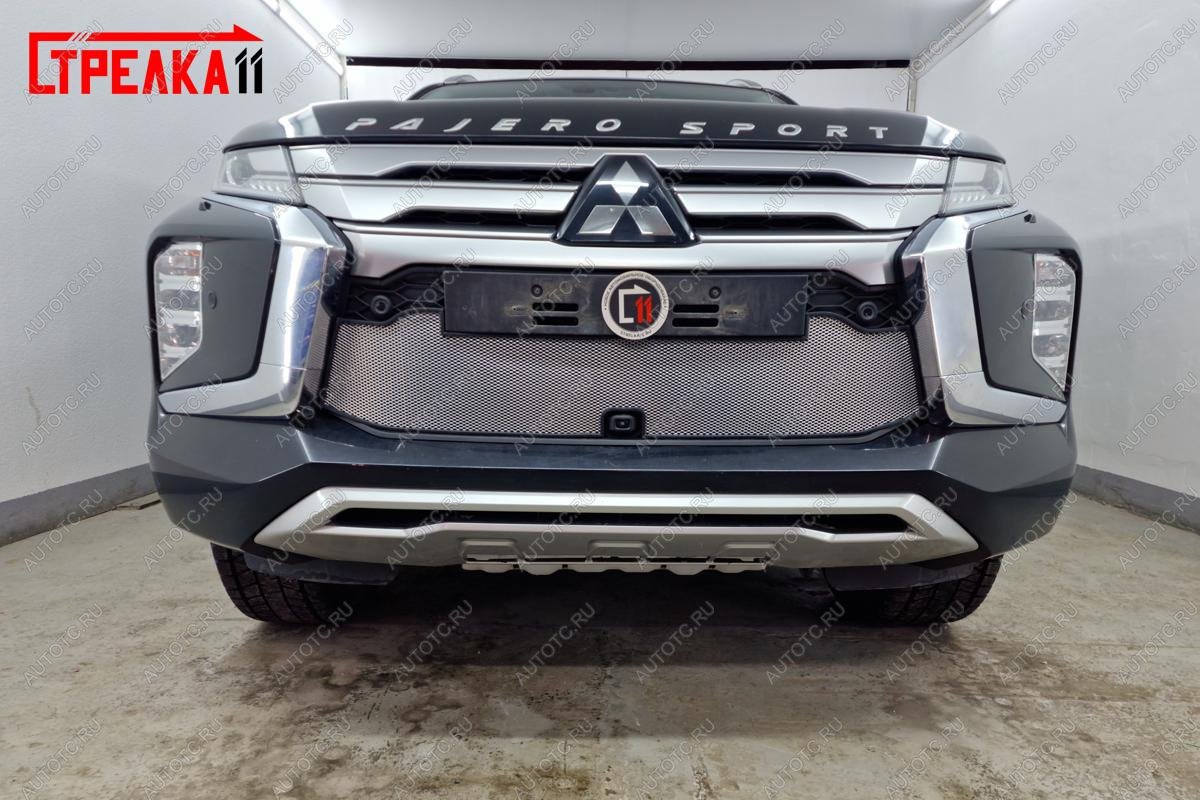 3 599 р. Защита радиатора Стрелка11 Стандарт  Mitsubishi Pajero Sport  QF (2019-2022) рестайлинг (хром)  с доставкой в г. Санкт‑Петербург