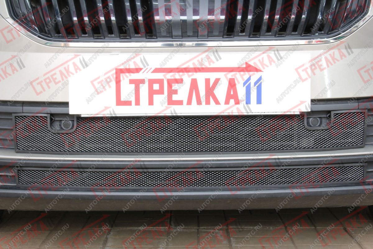 5 199 р. Защита радиатора (низ 2 части) Стрелка11 Стандарт  Skoda Karoq  NU7 (2020-2024) рестайлинг (черная)  с доставкой в г. Санкт‑Петербург