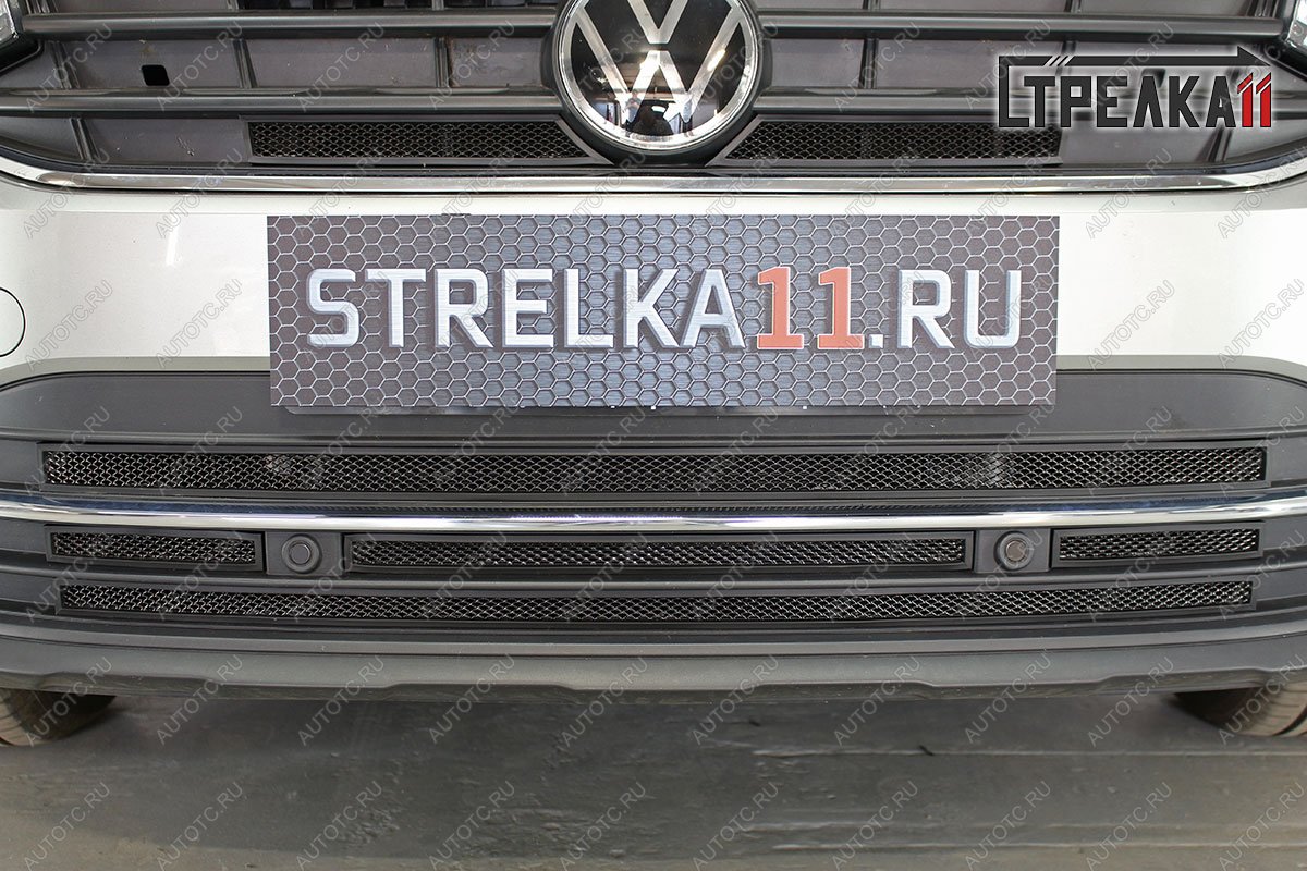 2 499 р. Защита радиатора (верх) Стрелка11 Стандарт  Volkswagen Tiguan  Mk2 (2020-2022) рестайлинг (черная)  с доставкой в г. Санкт‑Петербург