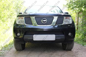 Зимняя заглушка решетки радиатора (верх) Стрелка11 Nissan Navara 2 D40 дорестайлинг (2004-2010)  (черная)