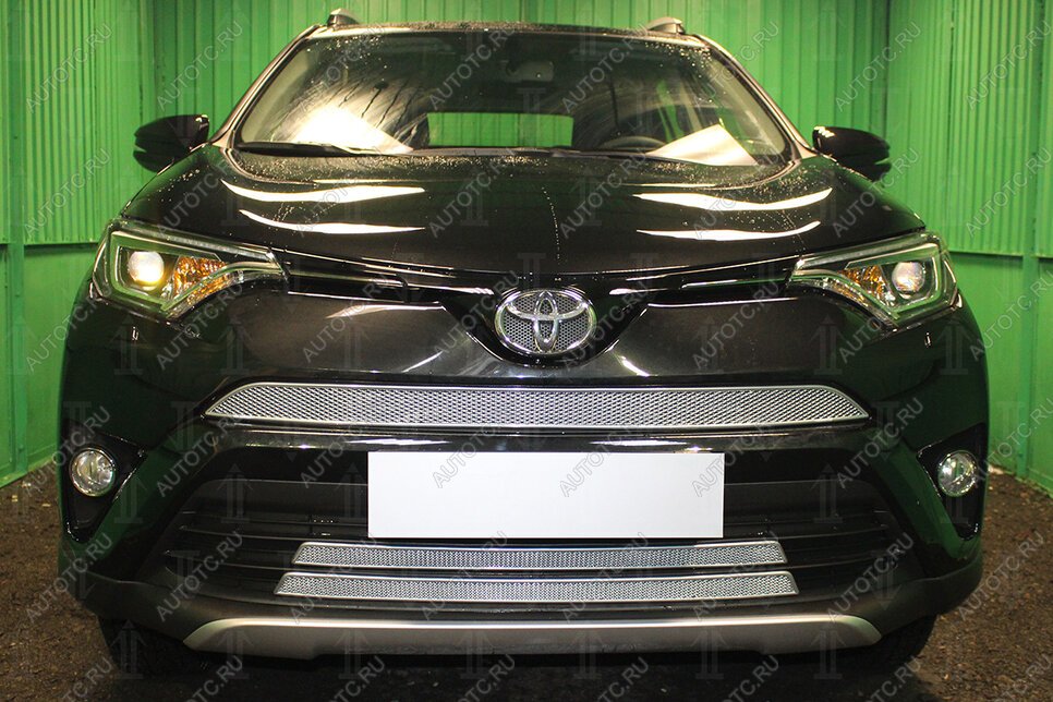 4 949 р. Защита радиатора (верх) Стрелка11 PREMIUM  Toyota RAV4  XA40 (2015-2019) 5 дв. рестайлинг (хром)  с доставкой в г. Санкт‑Петербург