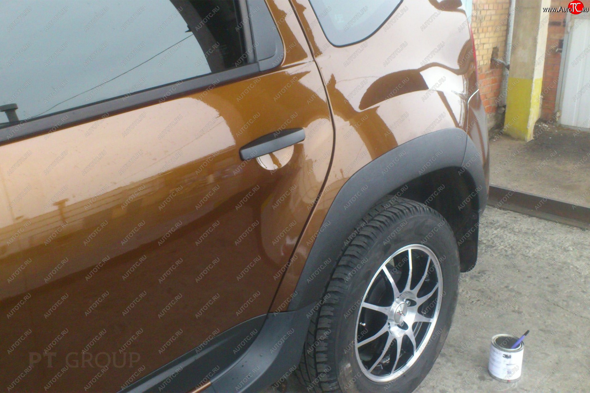 5 999 р. Комплект накладок на колёсные арки Petroil Tuning Renault Duster HS рестайлинг (2015-2021) (Текстурная поверхность)  с доставкой в г. Санкт‑Петербург