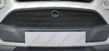 3 699 р. Защитная сетка в бампер (ячейка 3х7 мм, верхняя часть) Alfeco Стандарт  Ford Tourneo Custom (2012-2018) (Чёрная)  с доставкой в г. Санкт‑Петербург. Увеличить фотографию 2