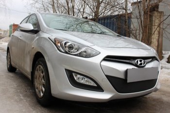 3 179 р.           Защита радиатора Hyundai i30 2013-2015 black Hyundai I30 2 GD дорестайлинг универсал (2011-2015) (черная)  с доставкой в г. Санкт‑Петербург. Увеличить фотографию 1