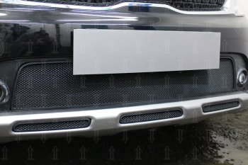 2 299 р. Защитная сетка радиатора в бампер (ячейка 3х7 мм, низ, 3 части) Стрелка11 Стандарт  KIA Rio  X-line (2017-2021)  с доставкой в г. Санкт‑Петербург. Увеличить фотографию 2