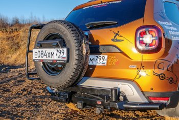 62 999 р. Бампер силовой задний РИФ  Renault Duster  HM (2020-2024) (С квадратом под фаркоп, калиткой и подсветкой номера)  с доставкой в г. Санкт‑Петербург. Увеличить фотографию 1