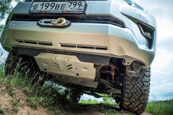 39 999 р. Площадка под лебёдку в штатный бампер РИФ  Toyota Land Cruiser Prado  J150 (2017-2020) 2-ой рестайлинг  с доставкой в г. Санкт‑Петербург. Увеличить фотографию 1